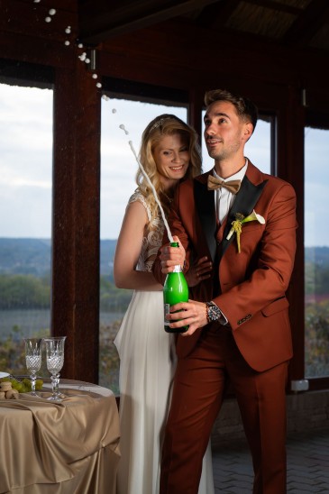 Fotó: Fink Erik/ Menyasszonyi ruha: www.nefelejcseskuvo.hu